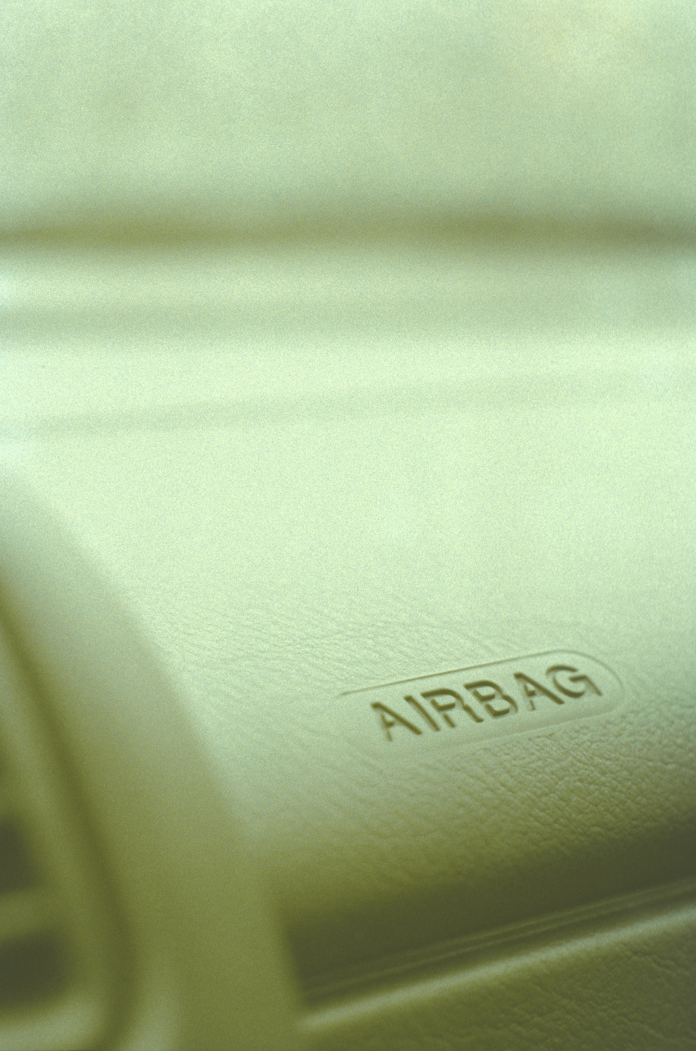 airbag sign on dashboard of car