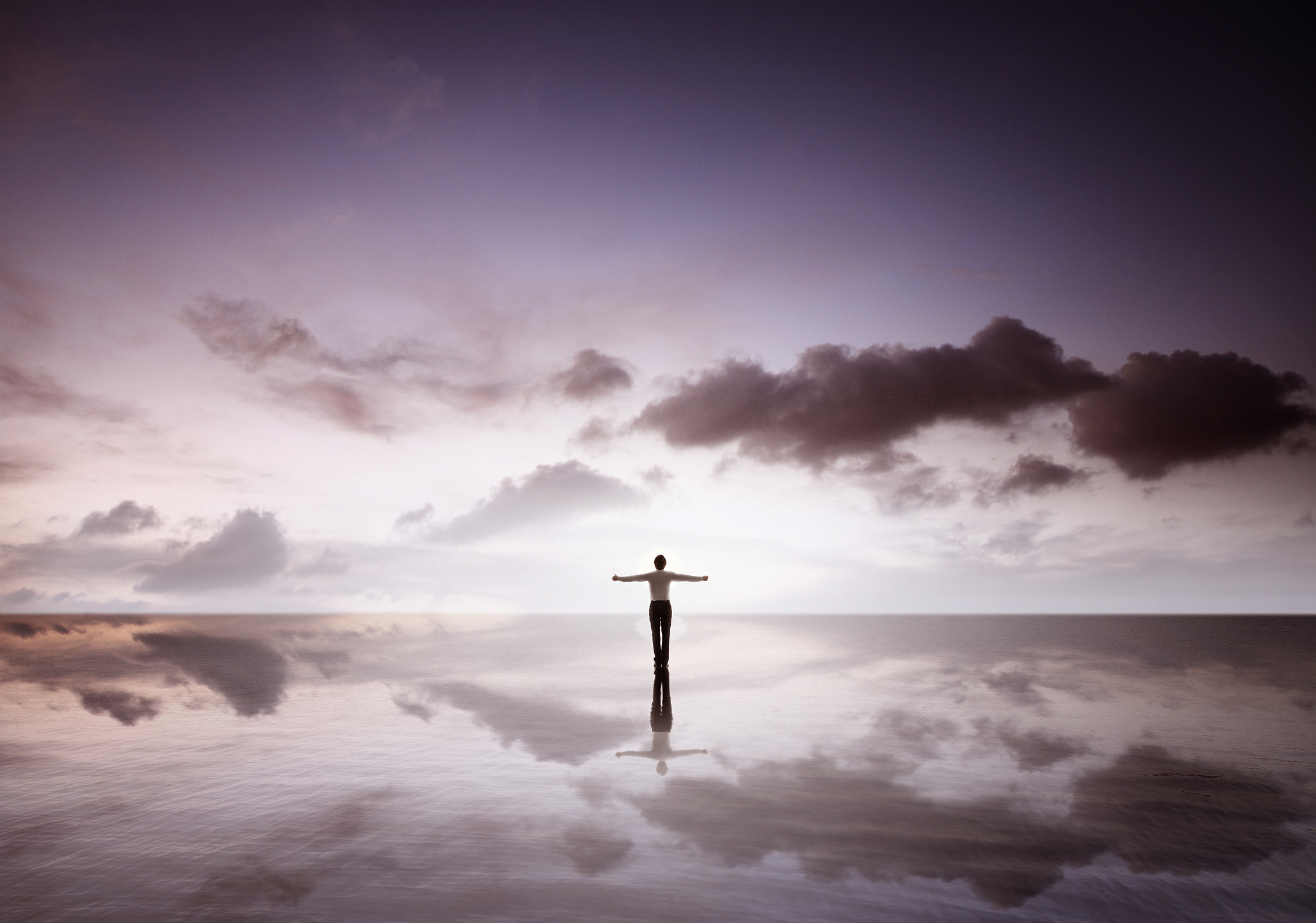 离理性越近离灵魂越远