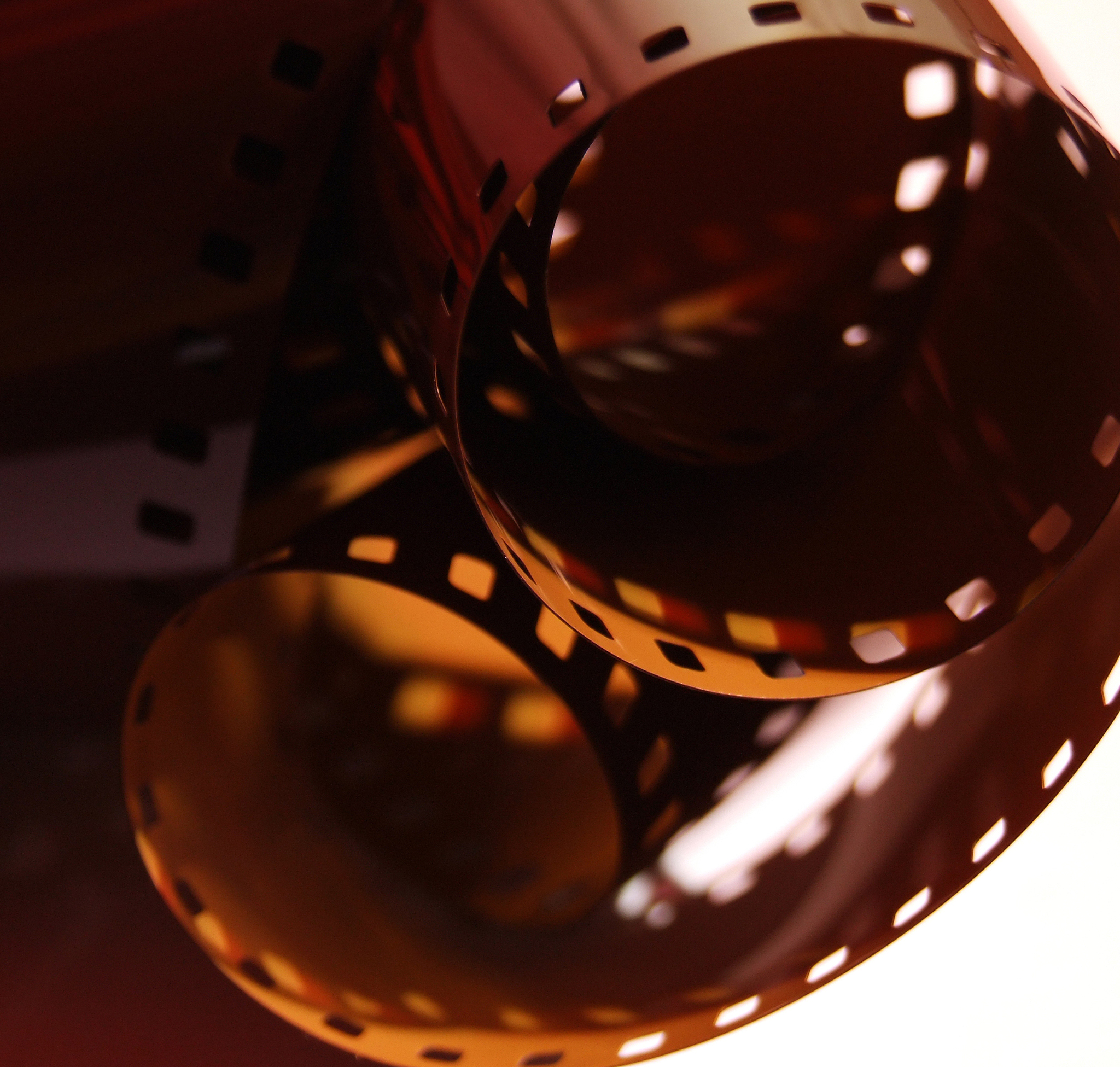 The Complementary Relationship Between Subtitled Text and Film Images