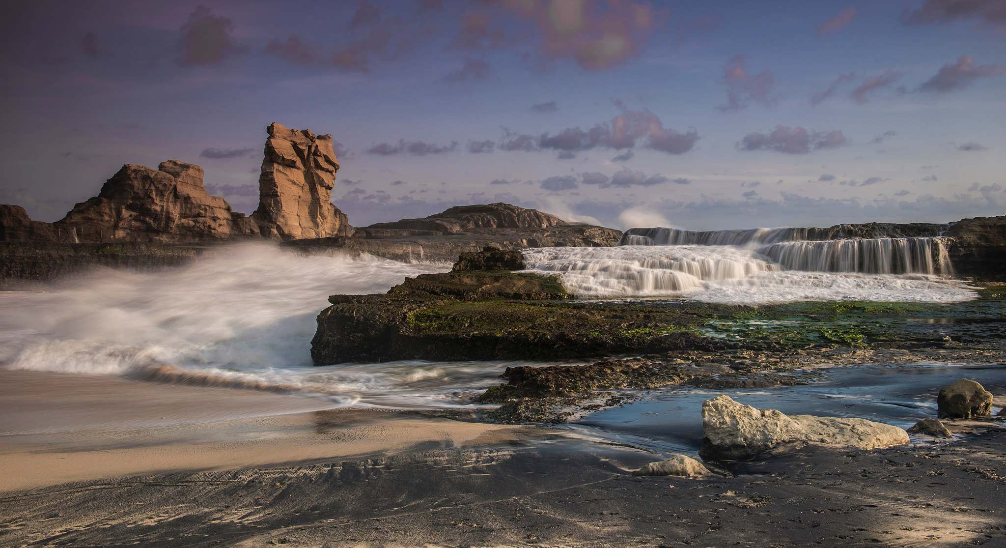 klayar beach