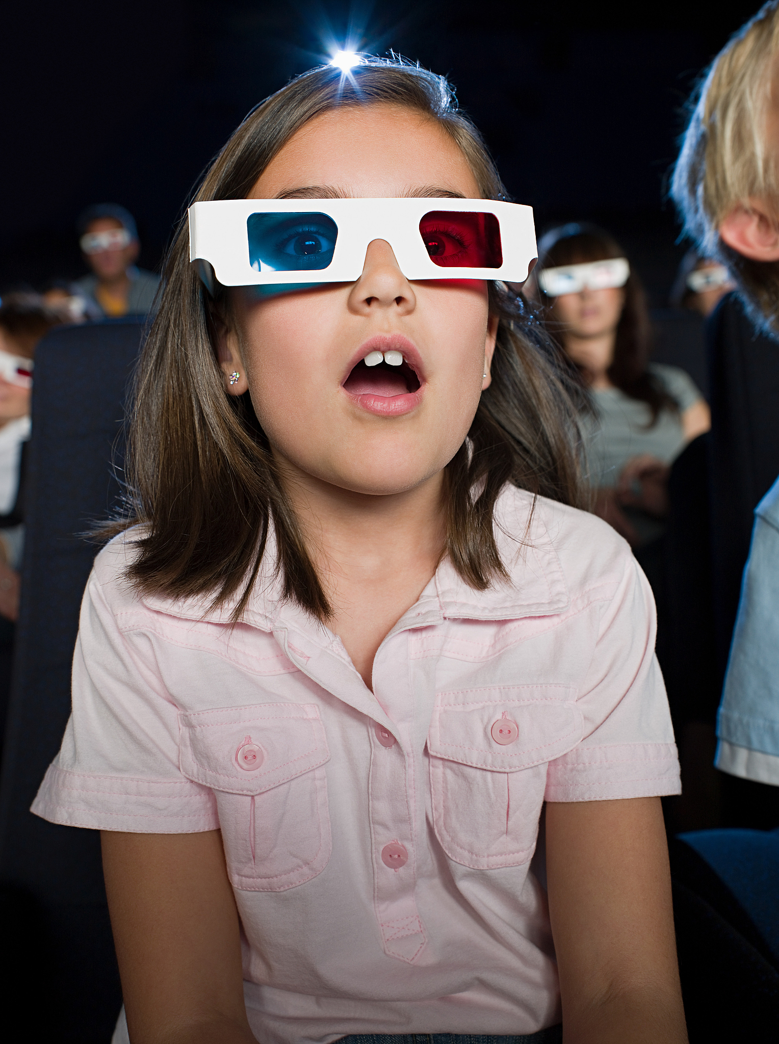 一起看！发送消息，我陪你观看