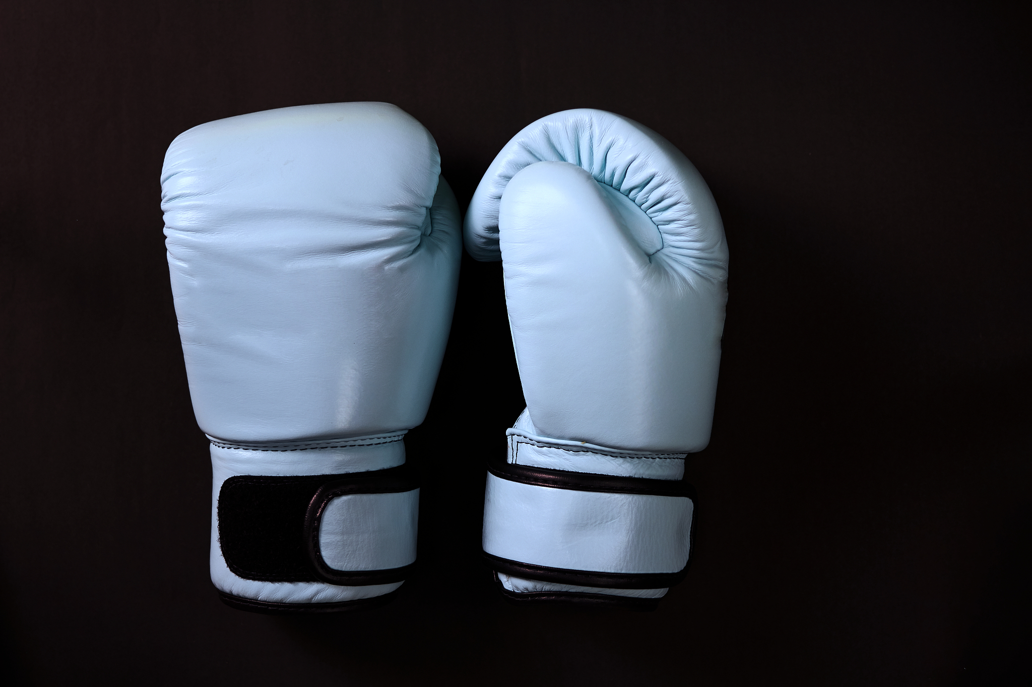 你是一个国际站卖家你要发布保龄球手套你的产品英文标题是什么