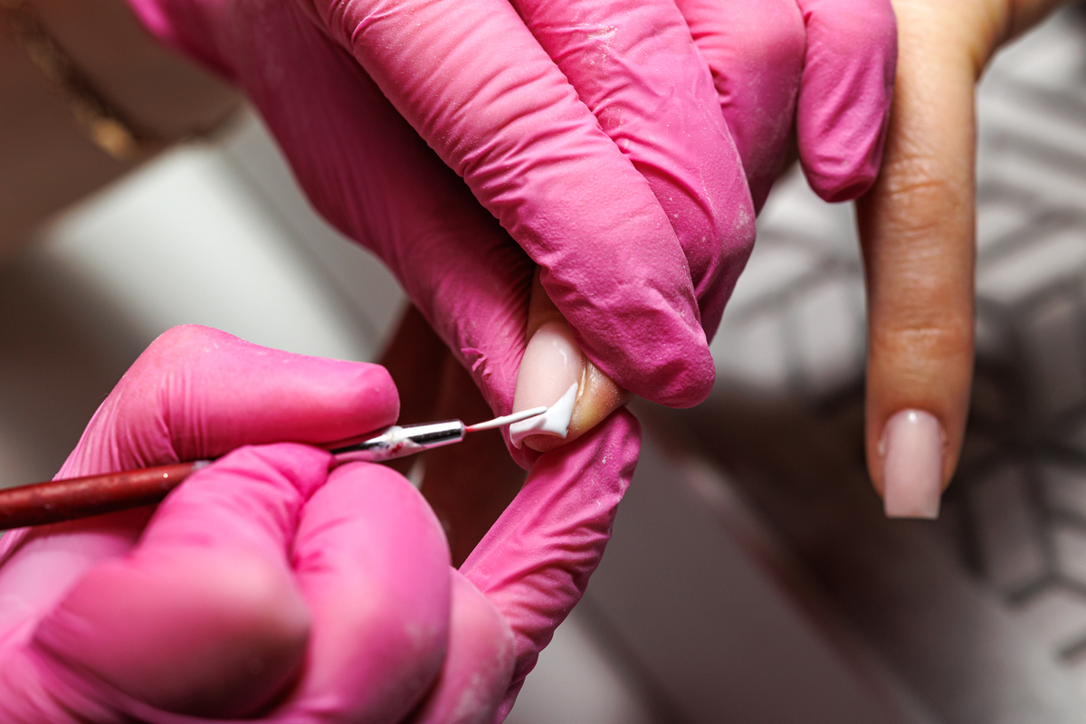 刚学美甲去哪工作？| 美甲店、美容院、创业等选择