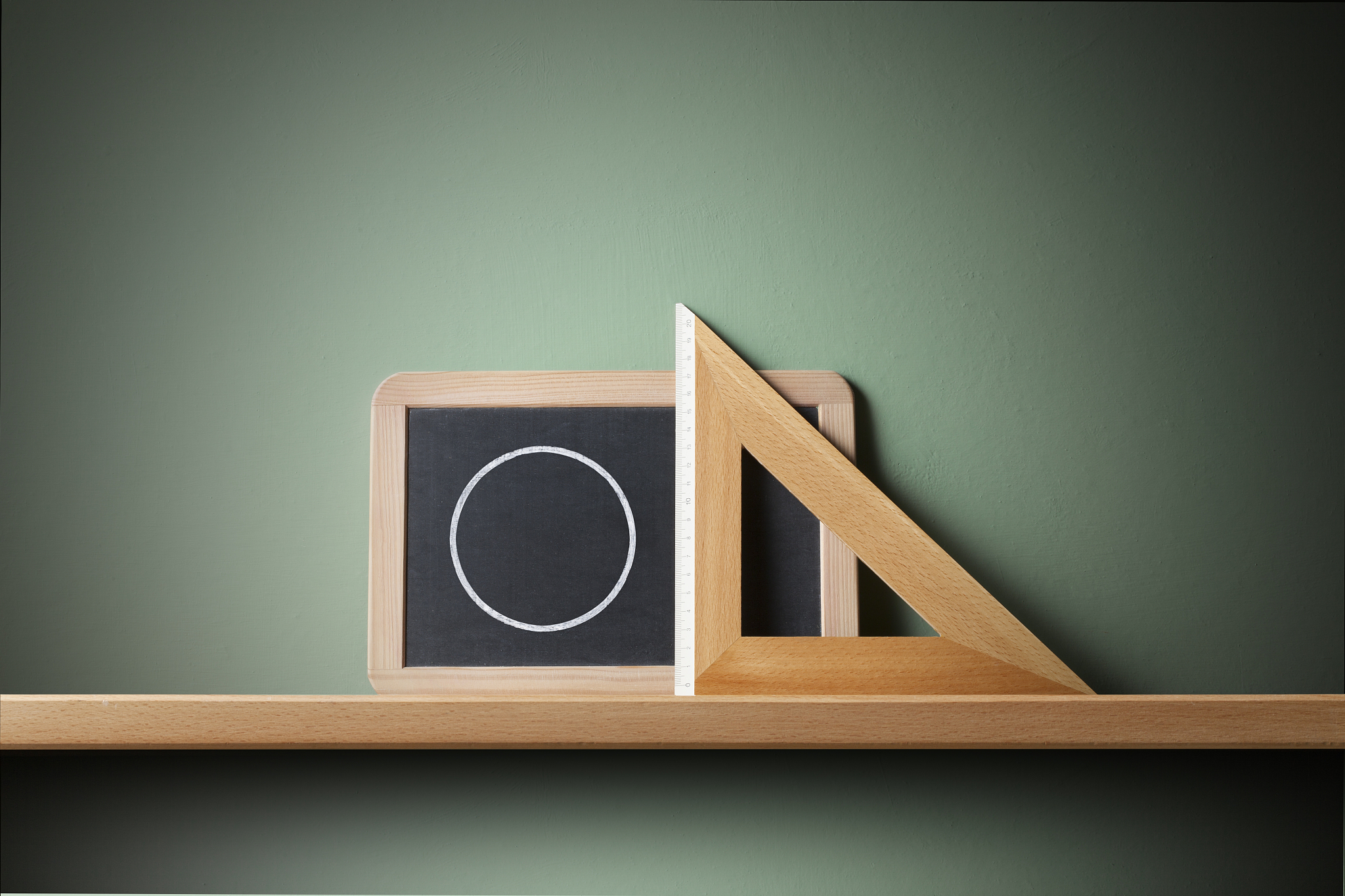 如何根据周长计算不同形状的尺寸？