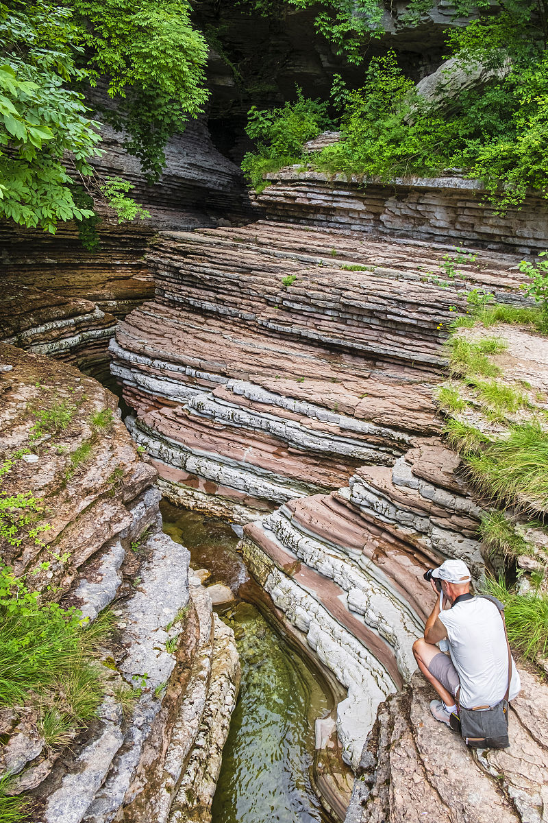 重庆经济建设职业技术学校形象设计专业好就业吗？发展前景如何？