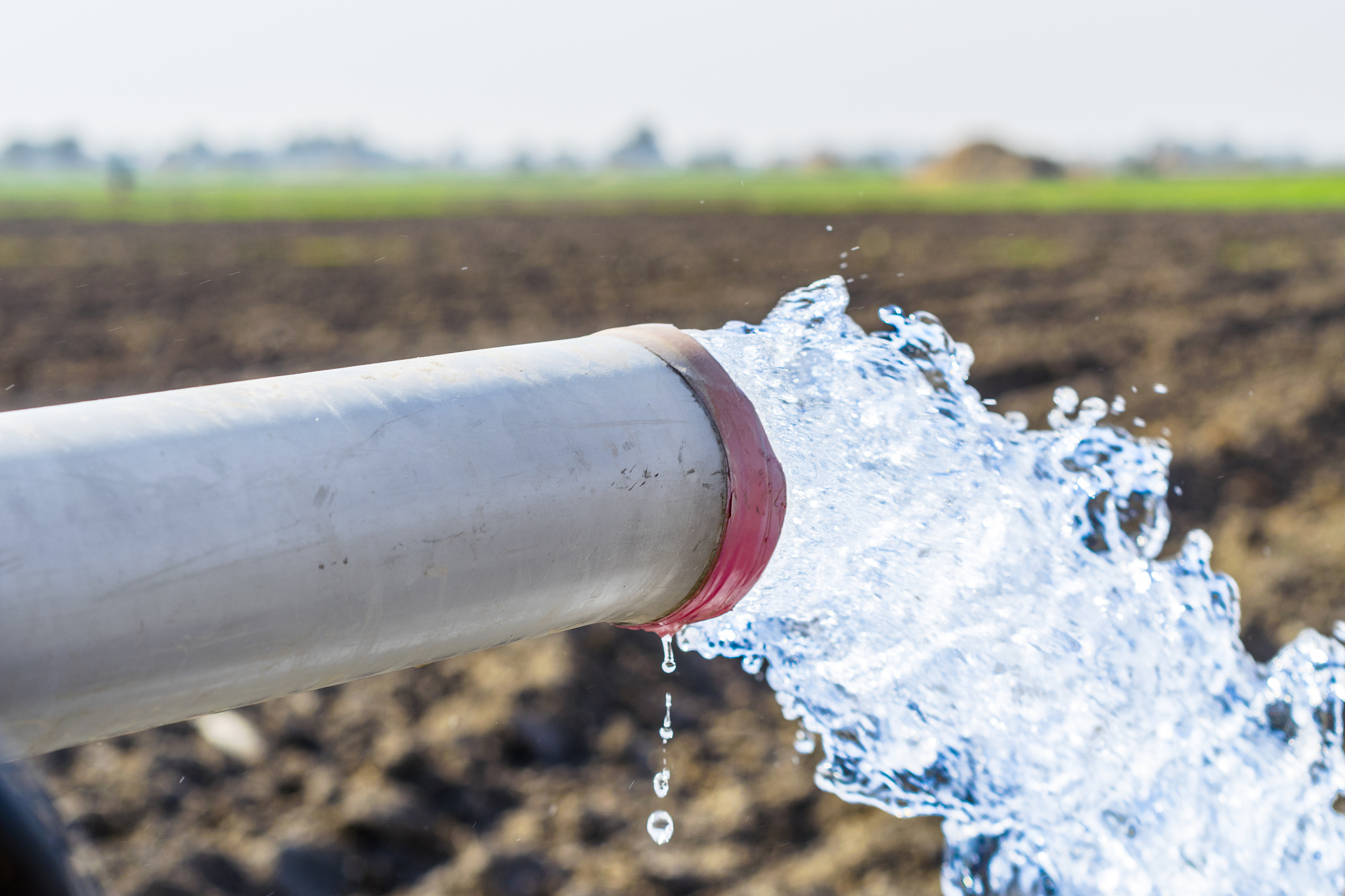 缓解农业用水与工业用水的竞争态势