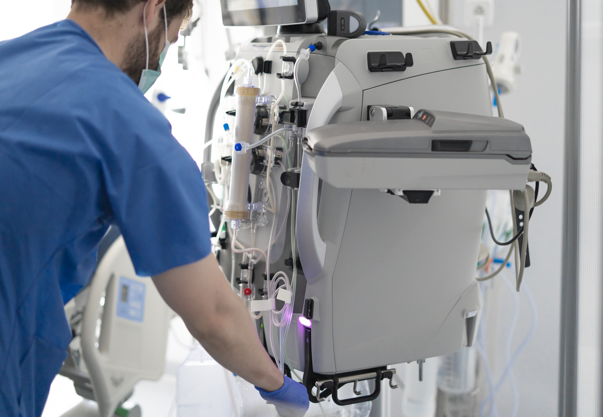 机器人辅助脑深部电刺激手术：过程详解