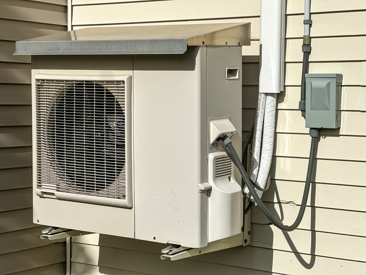 辅助设备可以选择冷却水泵或者风机盘管改一下这个句子