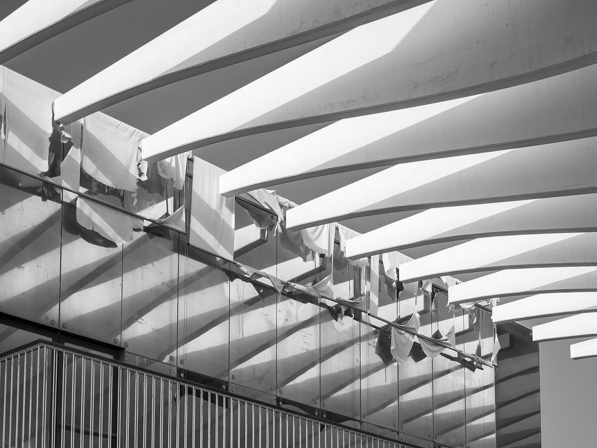 三角形消防排烟天窗特点及设计要求 - 保障生命安全