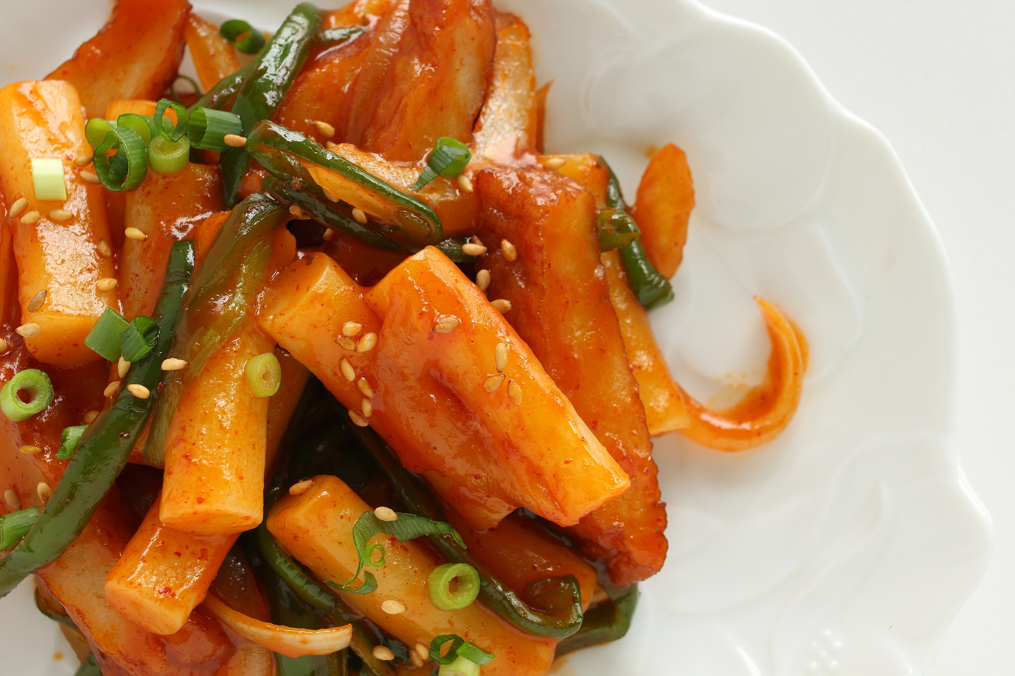 fish cake and green pepper with rice cake cooking