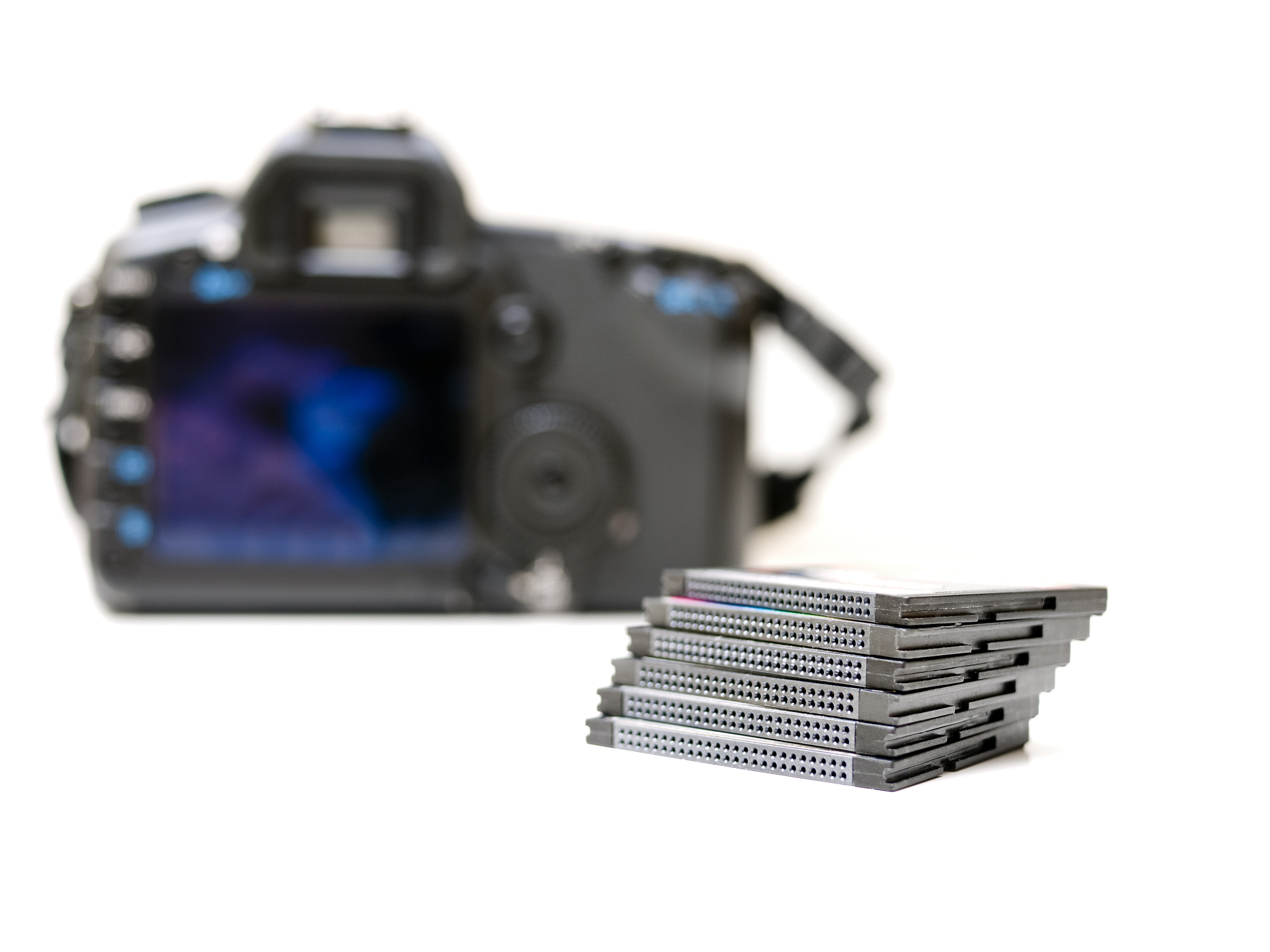 尼康和索佳仪器数据存储方式及技术解析