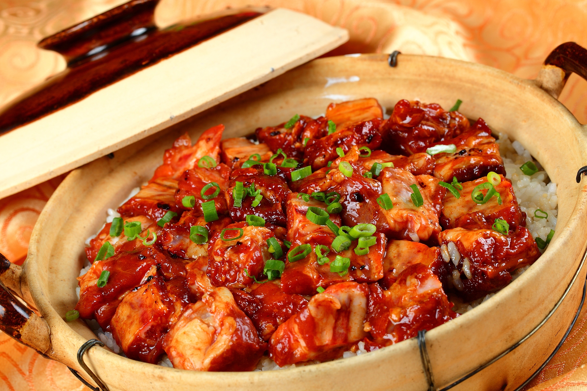 豆豉排骨煲仔饭