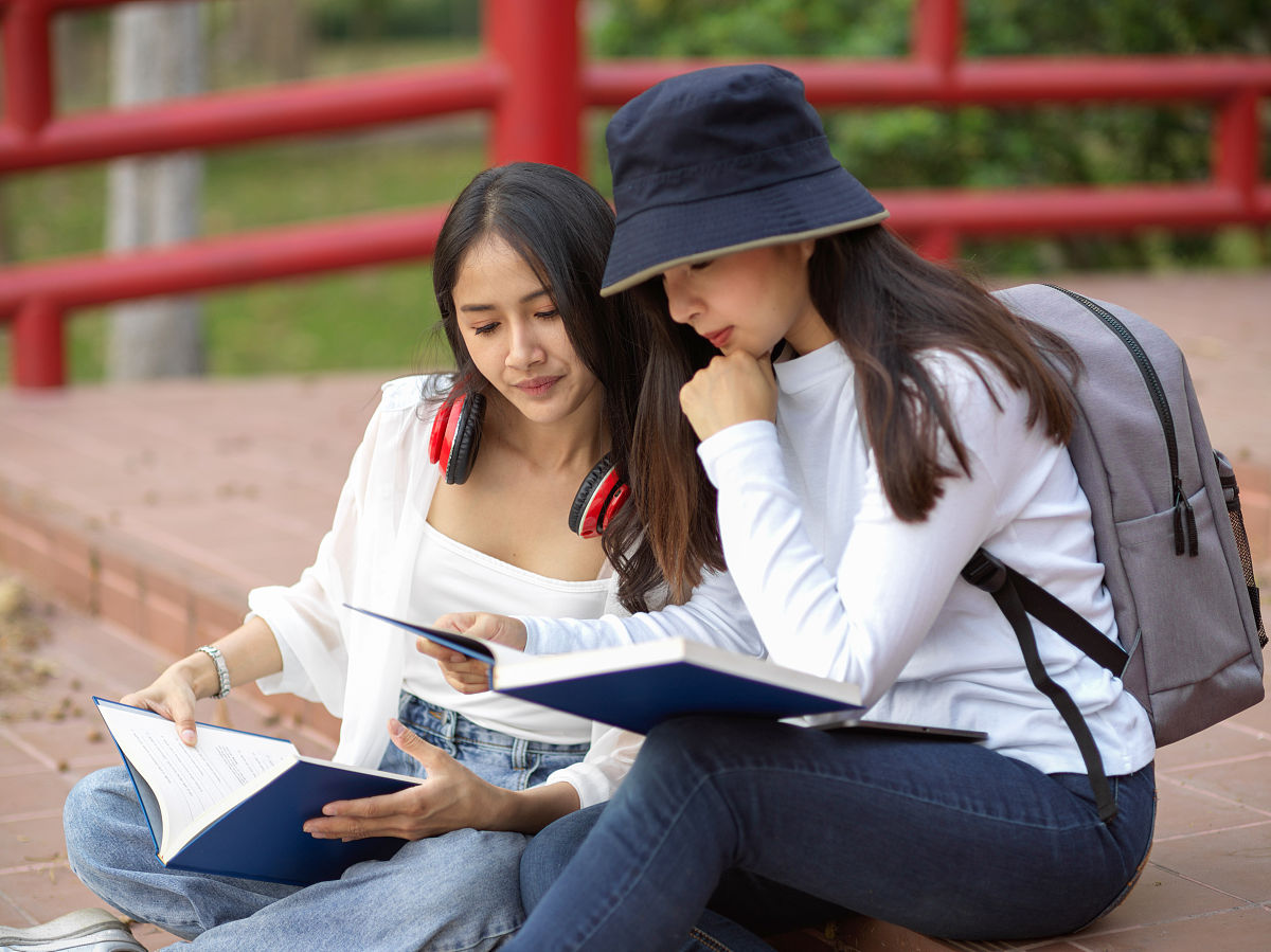如何关心女生：健康、学业、安全、人际关系和爱好