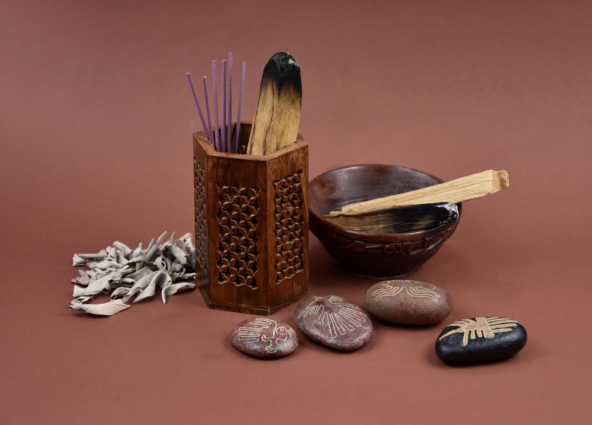 帮我翻译一下GuangdongNewLanguagealsorecordstheDongguanfragranceflourishingexportedtothenorthofthescenewhentheDongguanfragranceisprosperoustheyearsoldmorethantensofthousandsofgoldSuSongareaeveryyearoftheMid-