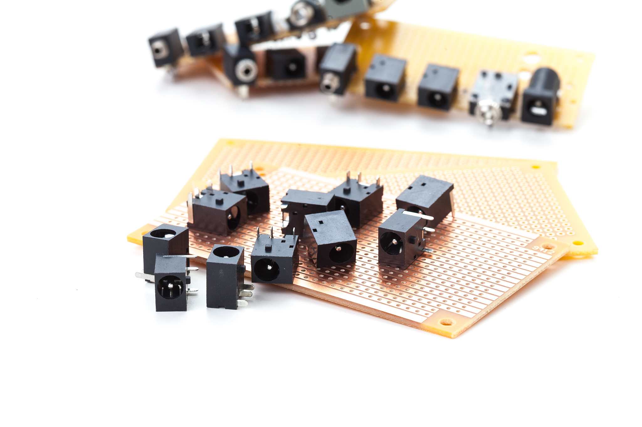 阶梯阻抗谐振器