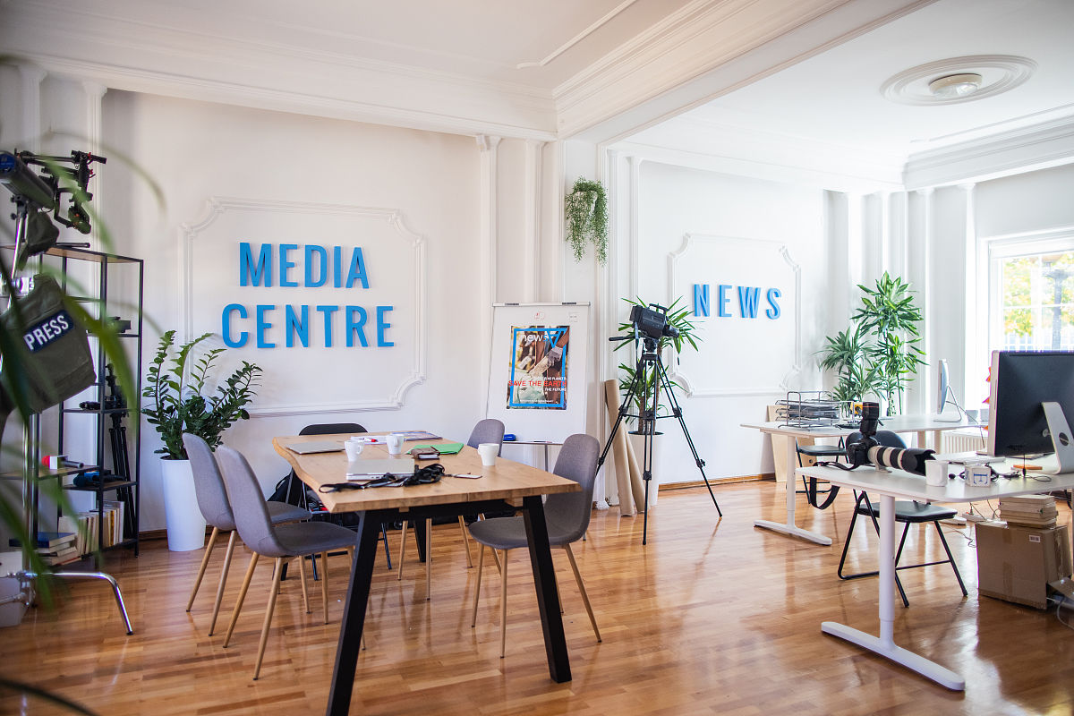 钦州学院新闻学专业课程设置：涵盖新闻采访、写作、编辑等技能