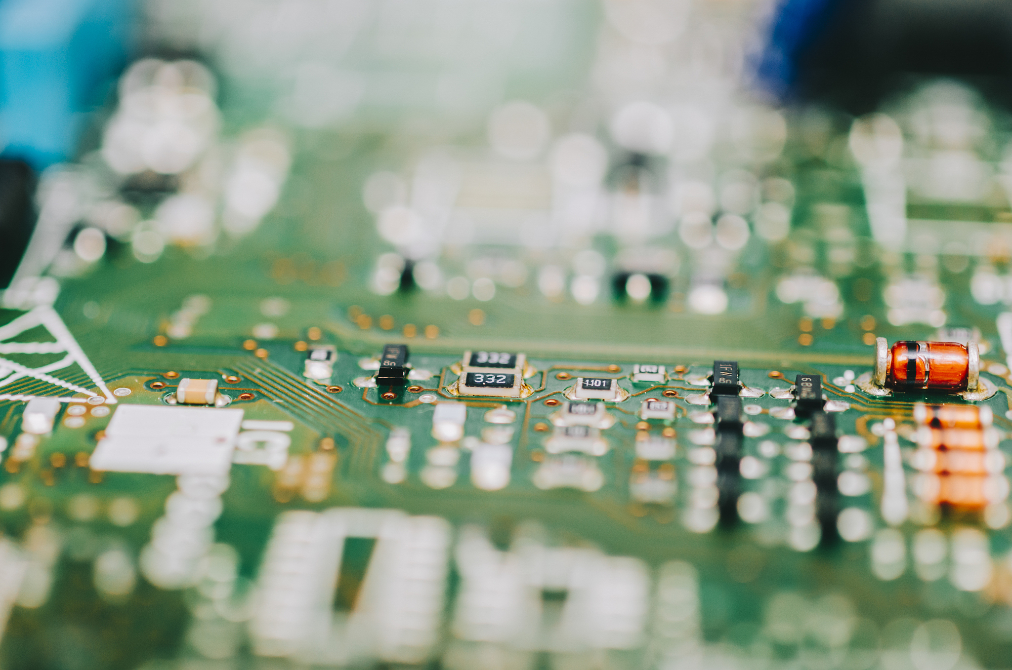 材料化学专业就业前景：电子领域发展机遇