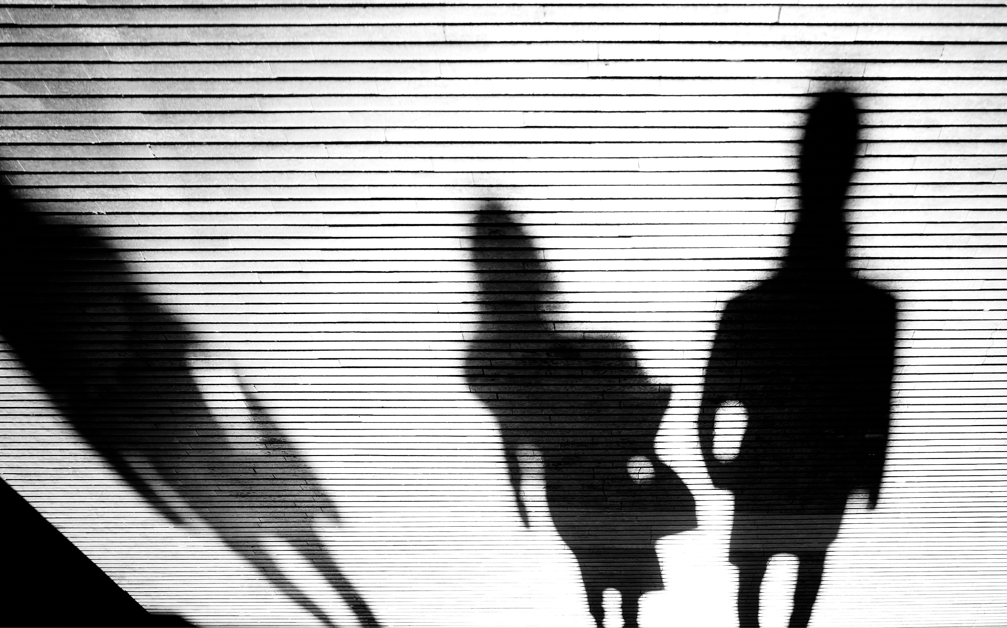 老丈人长期住女婿家合适吗，