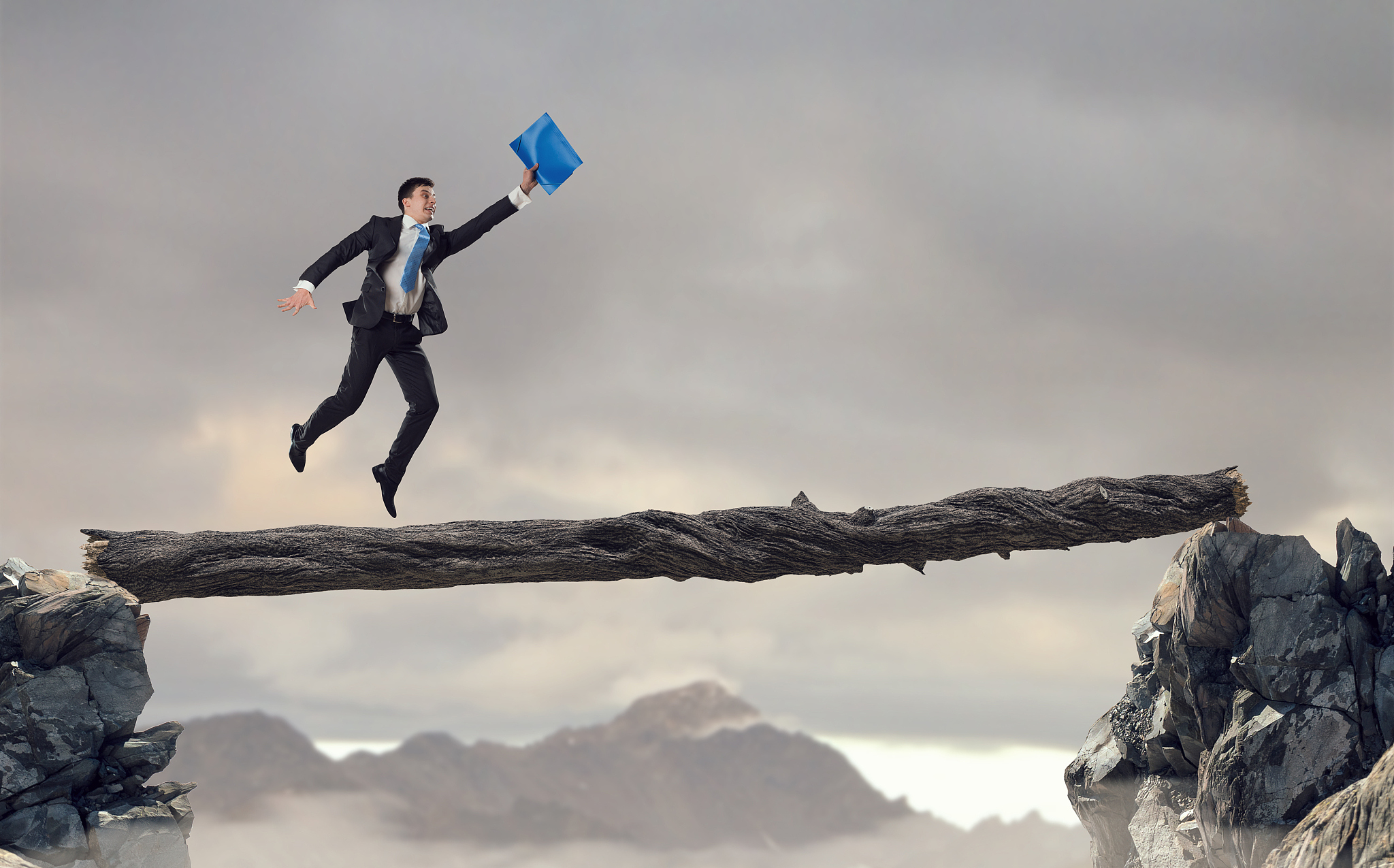 面对现实，创造美好未来：如何积极应对生活中的挑战