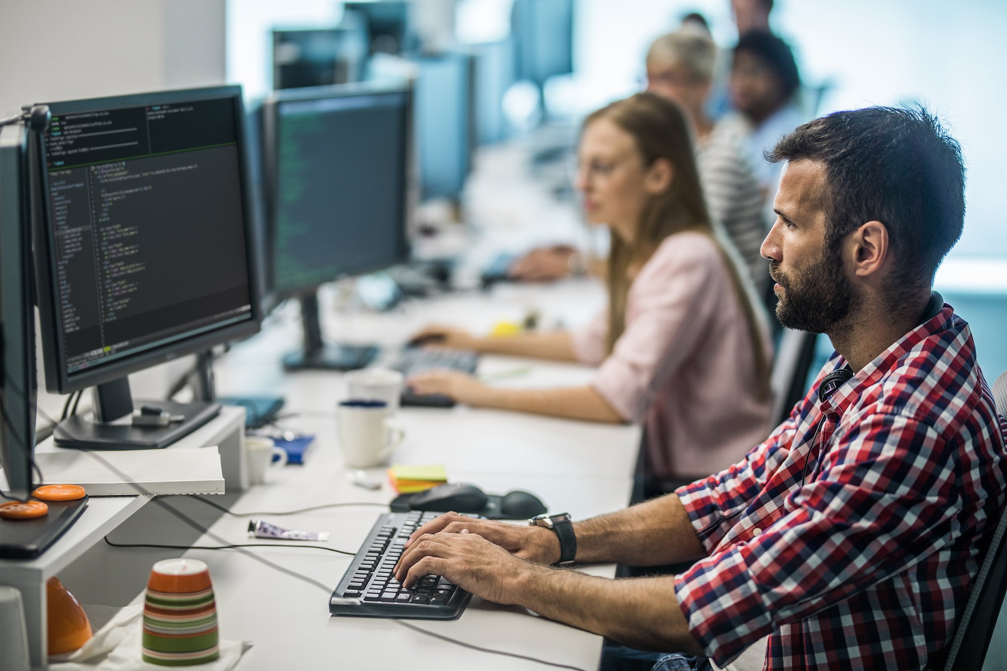 苹果公司程序员职位有哪些？ - 详细介绍和常见岗位