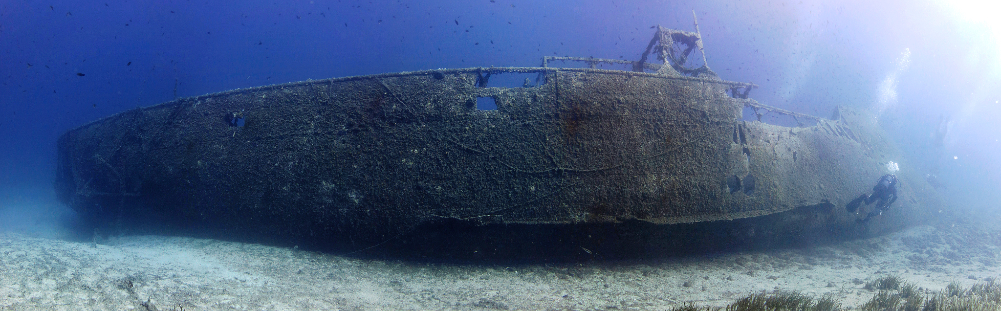 ship wreck on bottom of sea