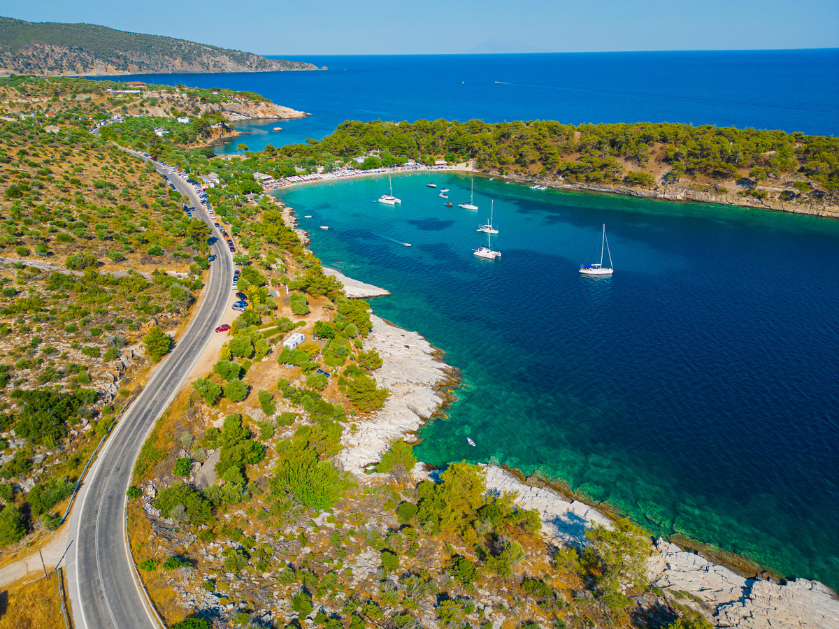 我：Are you in Salt Lake City Utah or something Im probably going to Salt Lake City at the end of next month朋友Yes Im in the Valley area but then all my family lives in all these big farm towns beautiful