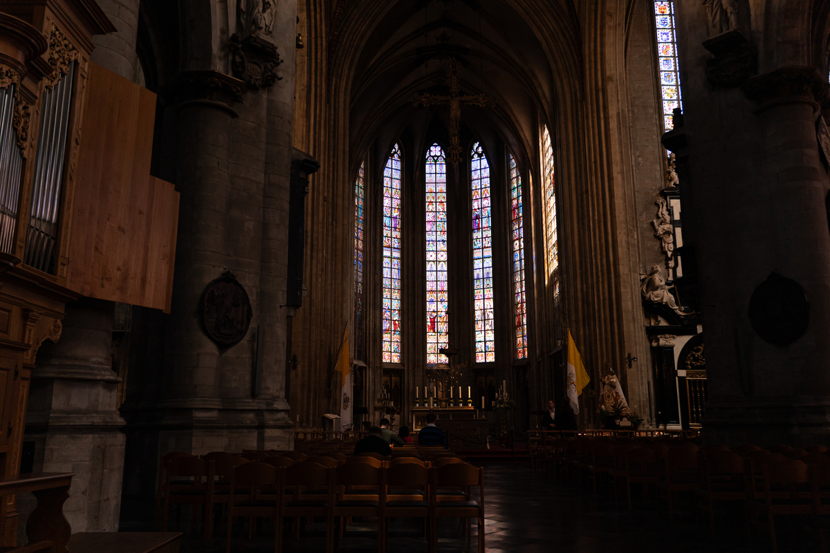 Gothic-related English articles gothichttpacademicbrooklyncunyeduenglishmelanigothicgothichtmlGOTHIC ARCHITECTUREToday the word Gothic primarily describes a style of European architecture which flouri