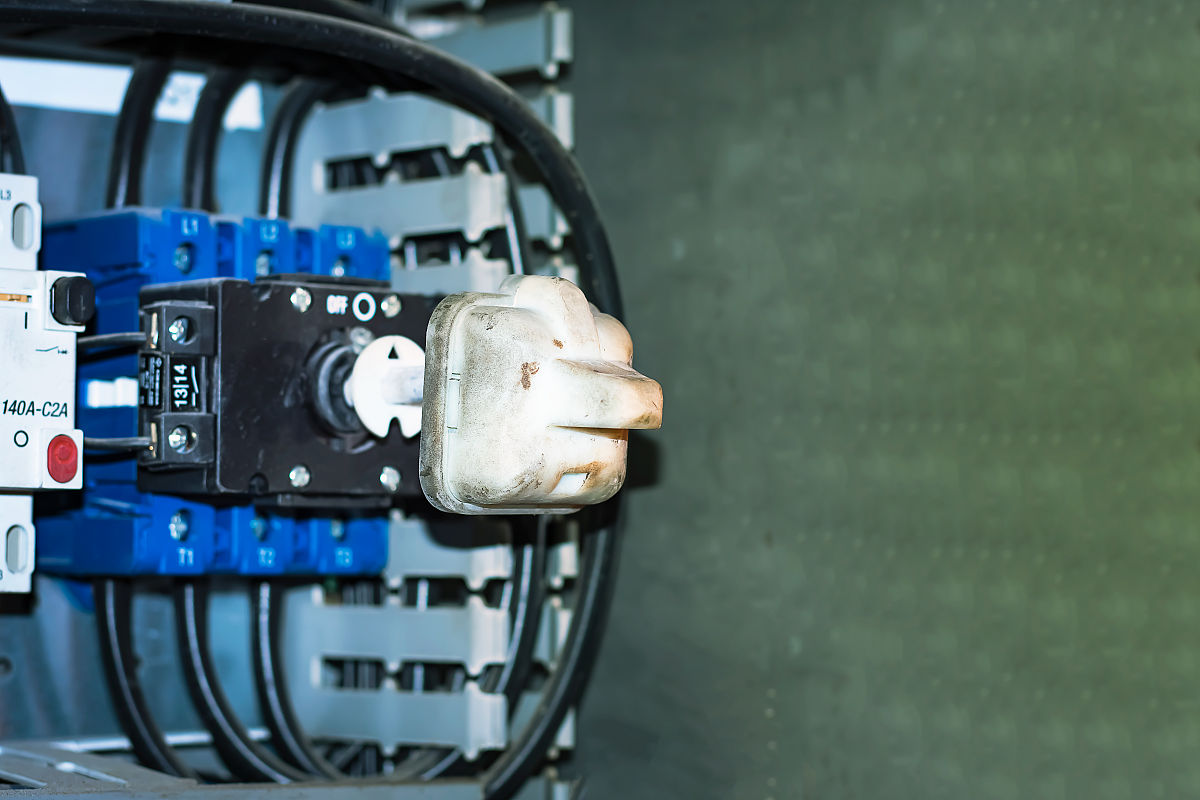 XQBM33-22电源开关是几公斤的洗衣机？