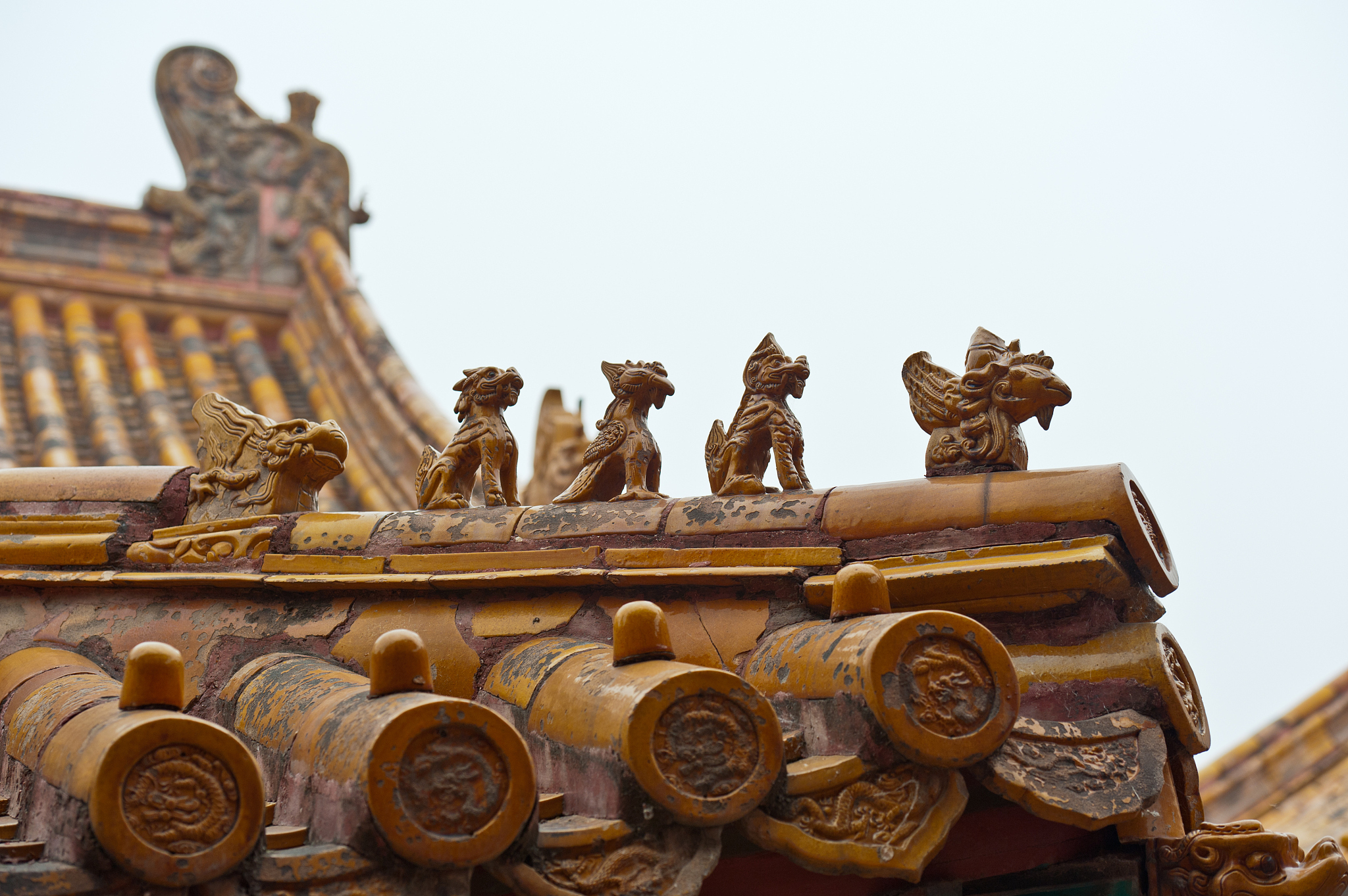 关于为什么明朝很多大臣敢跟皇帝叫板而清朝官员大都唯唯诺诺？这一主题我要写一篇文章给出文章开头要写的吸引人继续看下去