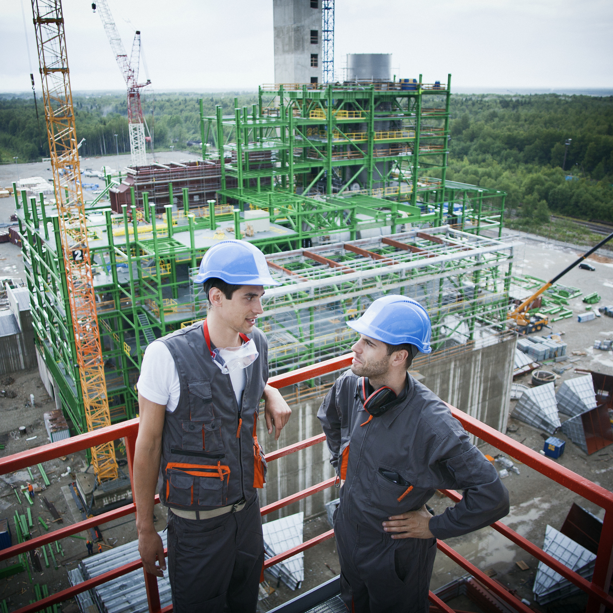 请写一篇专 业 技 术 职 称 申 报再生水厂工程建设项目管理 技术员的工作总结其中包含解决的专业技术问题例子