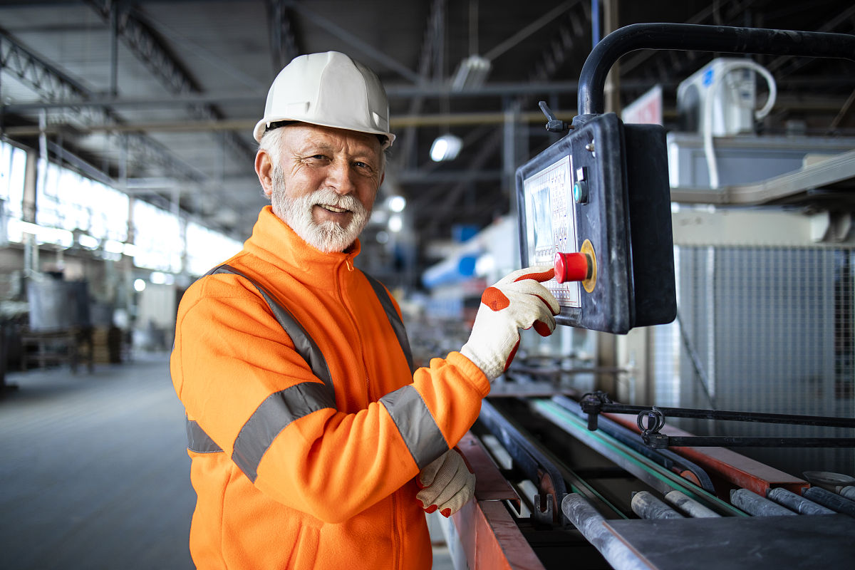 梧州技工学校2021年招生专业 - 培养技术人才的摇篮