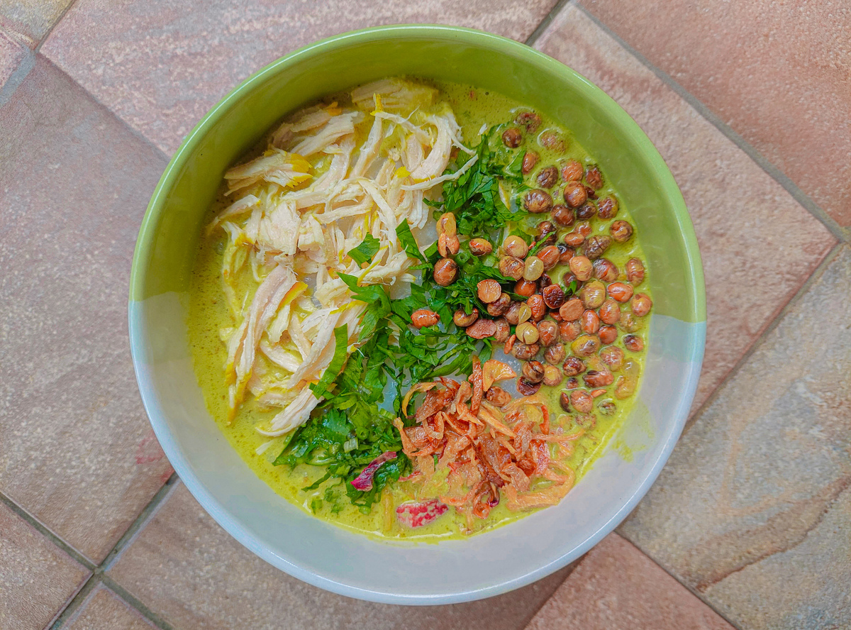 家常米线汤料秘诀：300字教你做出鲜美汤底