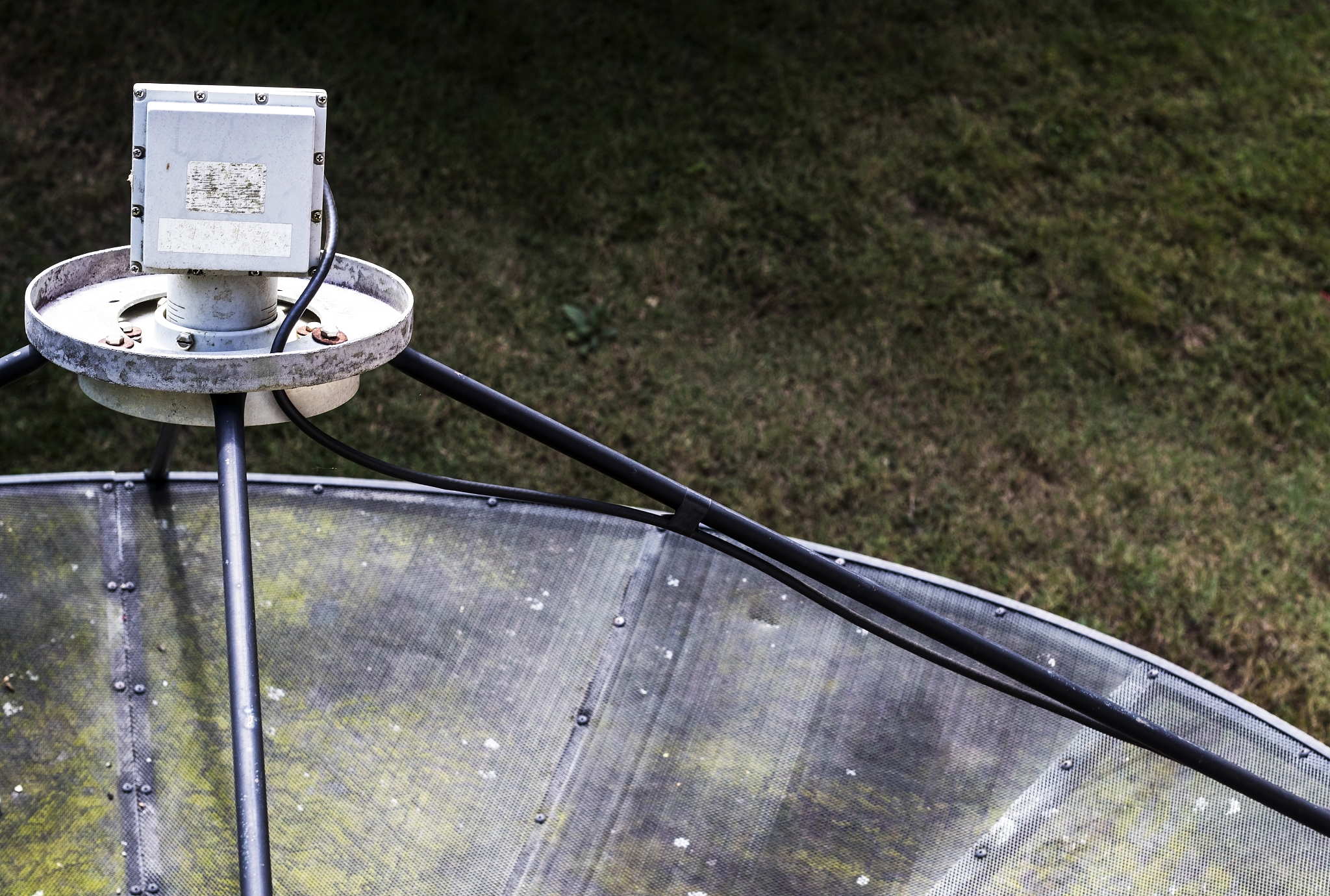 satellite dishes antenna