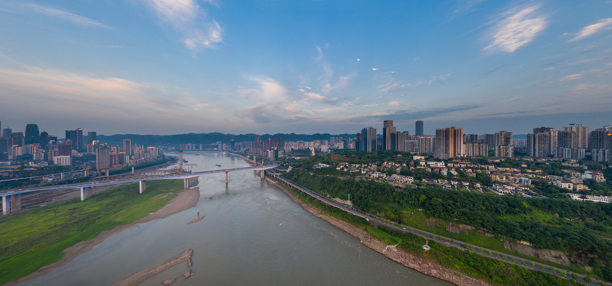 重庆长江大桥城市全景