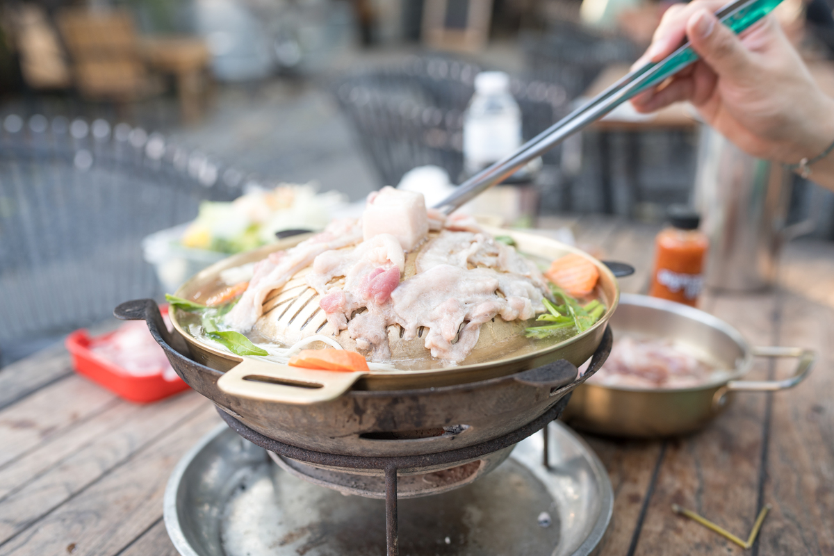 八爪鱼肥牛锅：不仅仅是一道美食，更是一种生活态度
