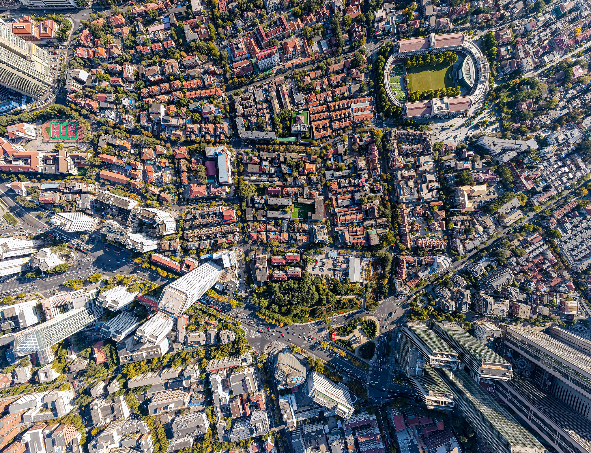 An Empirical Analysis of the Divergent Growth Trajectories in New First-Tier and Second-Tier Cities Post-2015