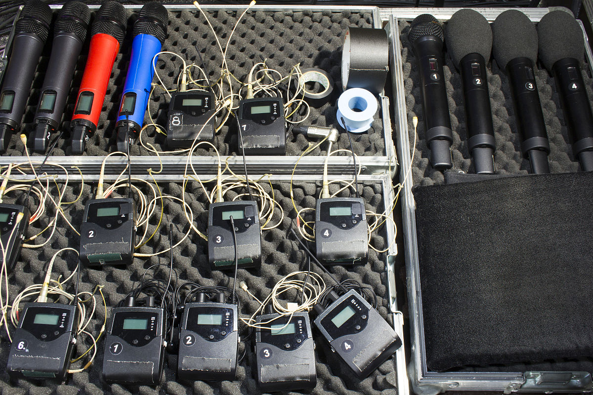 根据subwoofer for car从外观、性能、常见问题等角度用英文撰写一篇500字的介绍文章带标题