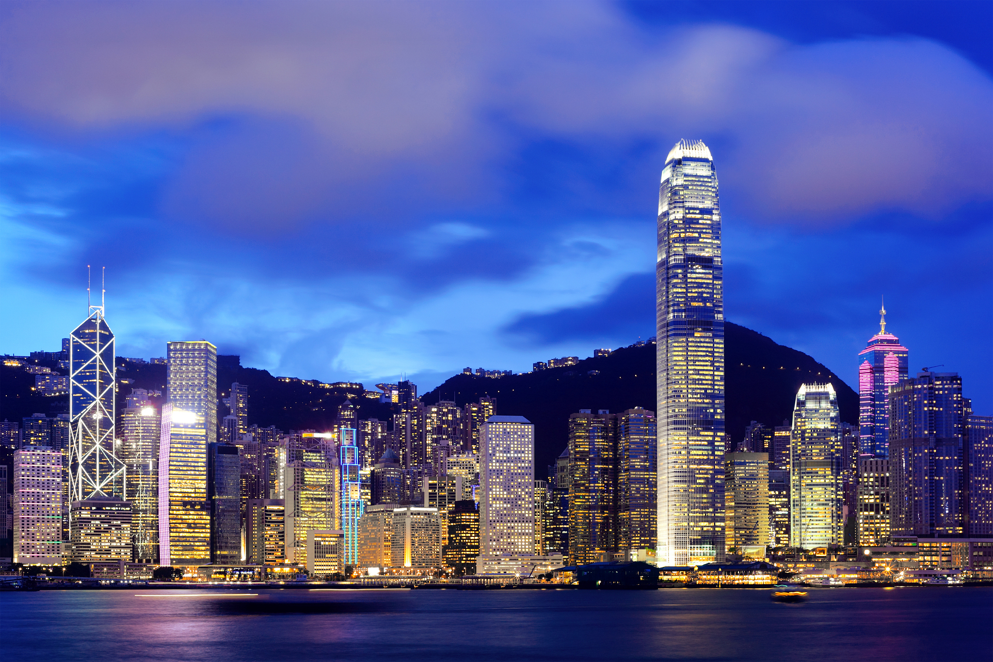 hong kong at night