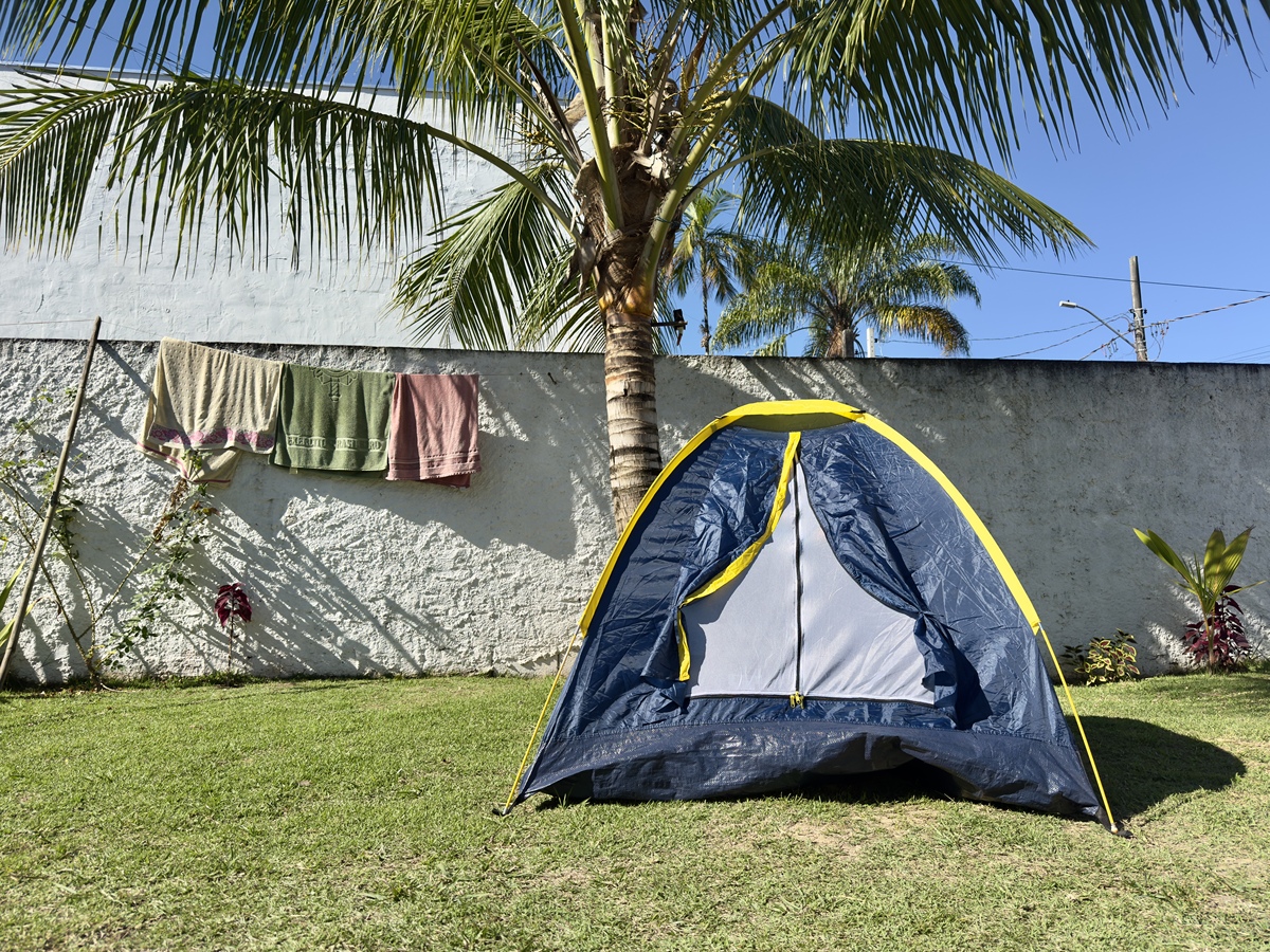 Camping Made Easy: Modern Tents & Essential Tips