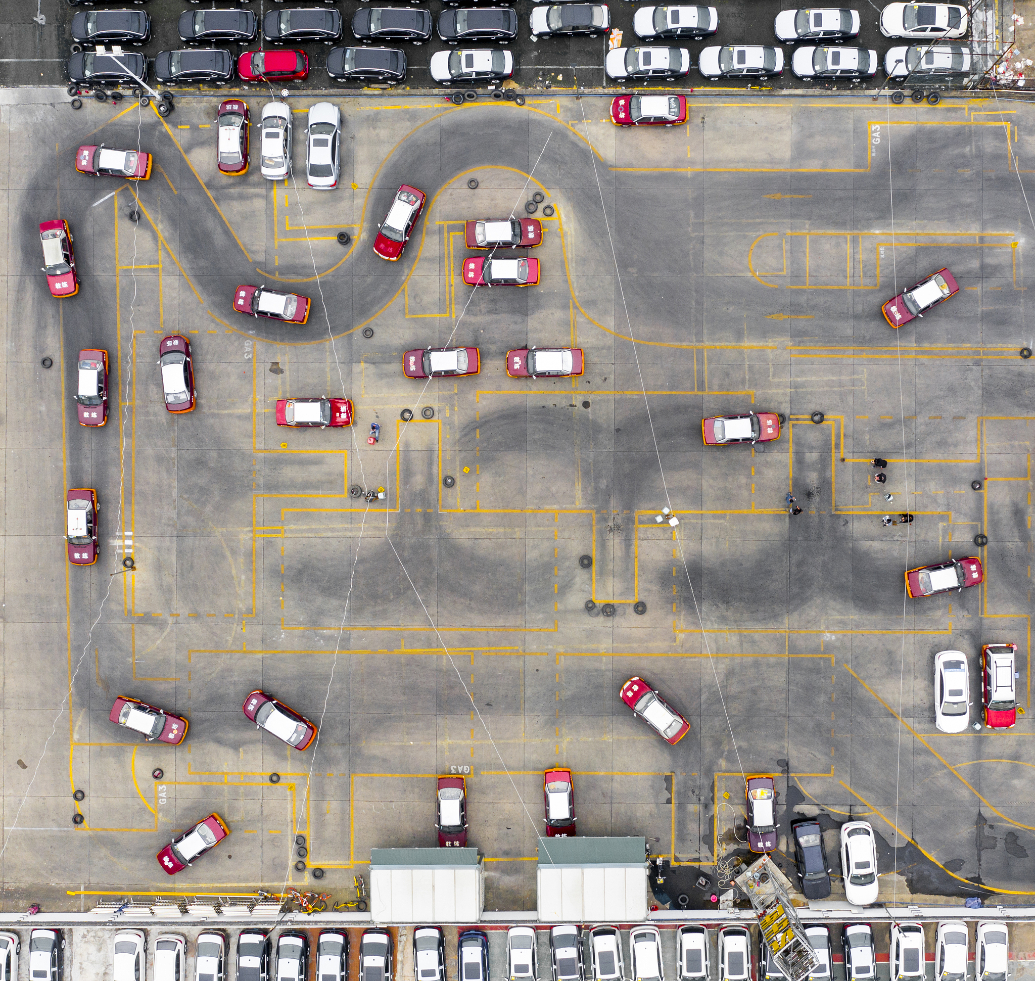 PUBG 地铁逃生技巧：生存指南