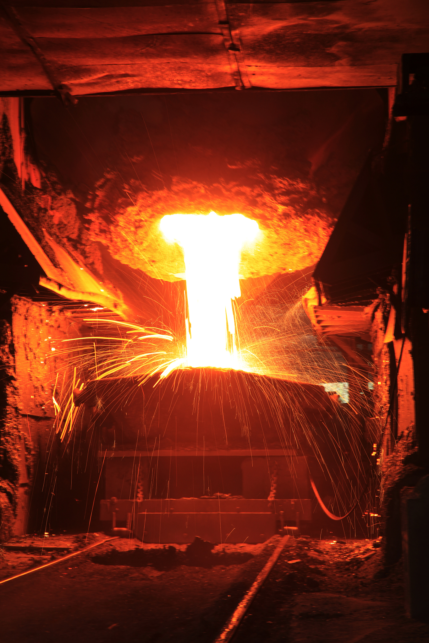 重庆安全技术职业学院是民办学校还是公办学校？