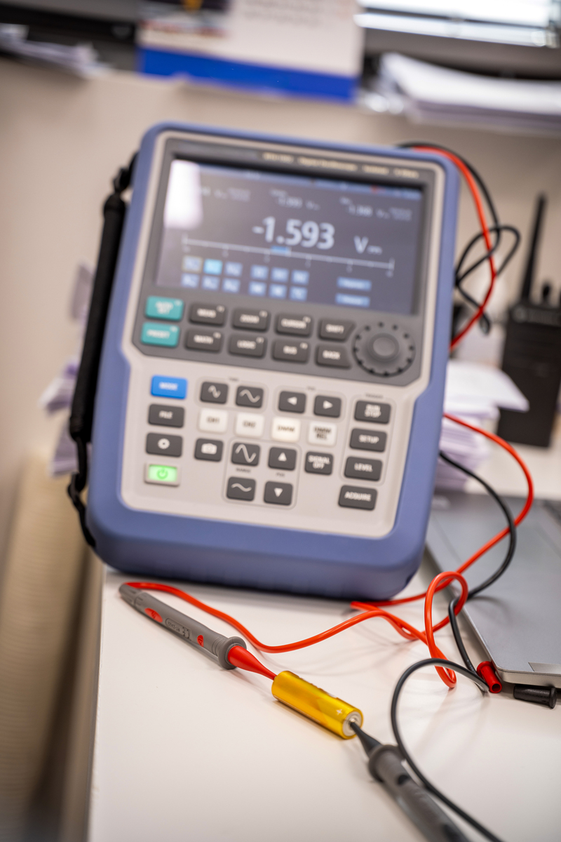 GCM-10KV Adjustable High Voltage Insulation Resistance Tester Instruction Manual Ordinary Type No Printing EnglishI Performance Features 1 It features of microcomputer control menu operation large-scr