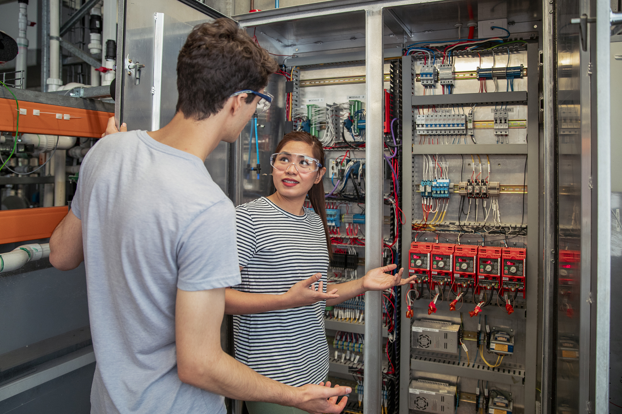 甘肃电气自动化设备安装与维修专业学校有哪些？