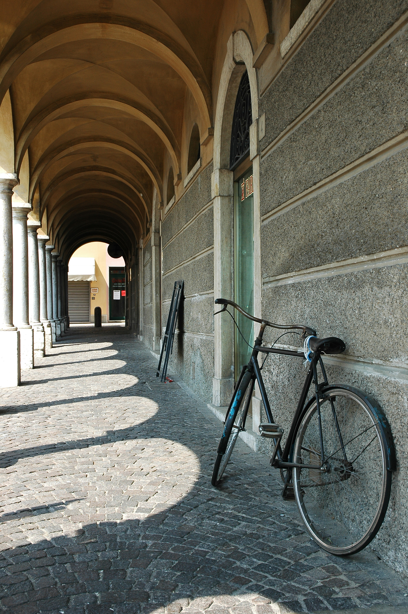 加速度详解：平均加速度与瞬时加速度的区别