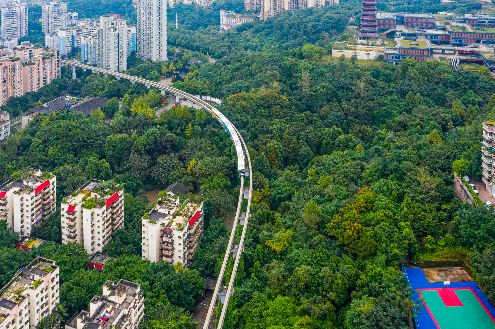 重庆轨道交通学校热门专业推荐：未来就业前景广阔