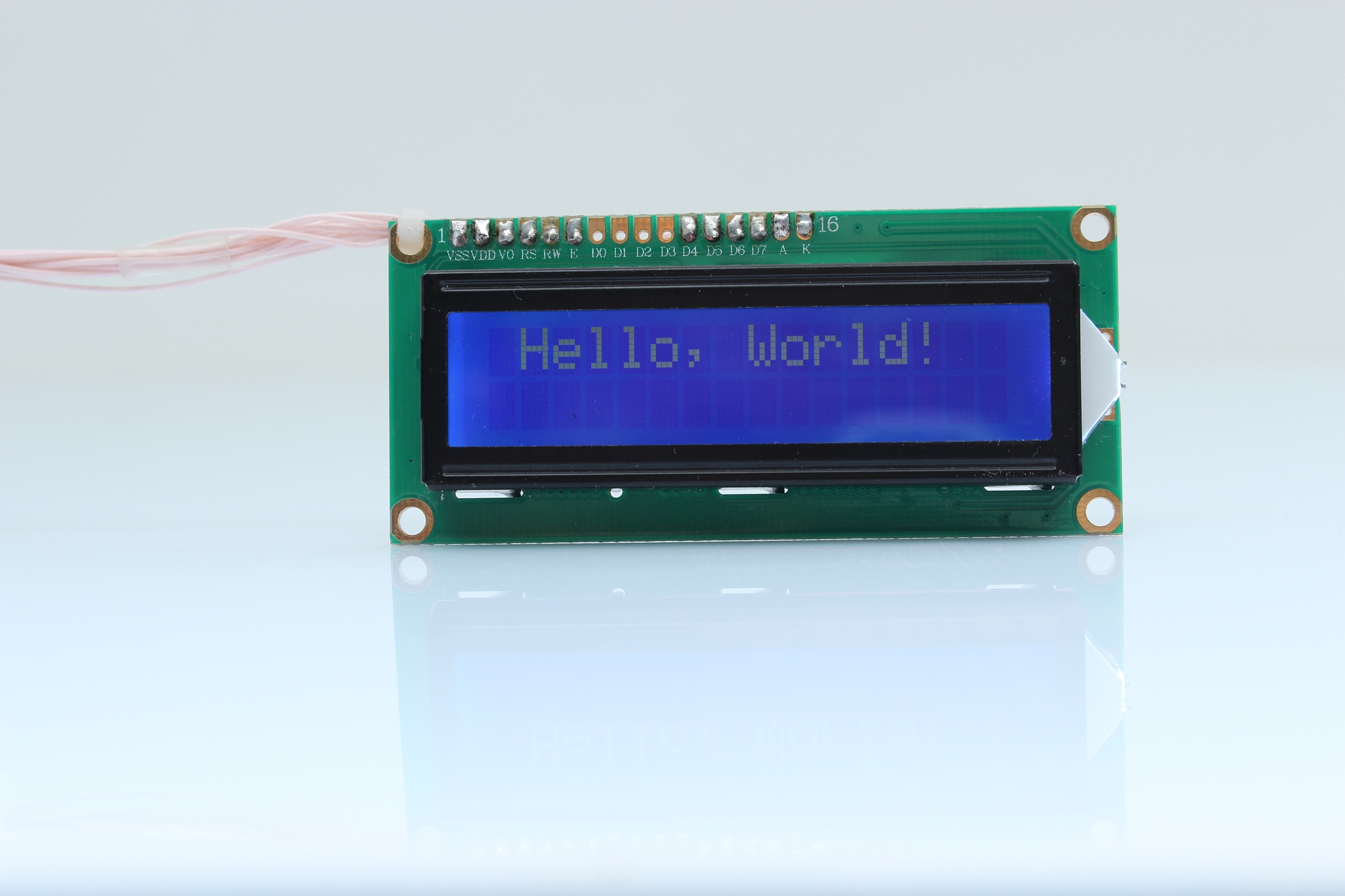 LCD1602液晶显示模块电路设计我要写一段科普论文介绍一下原理参数引脚说明和详细的介绍一下它的基本控制指令最好能列出来