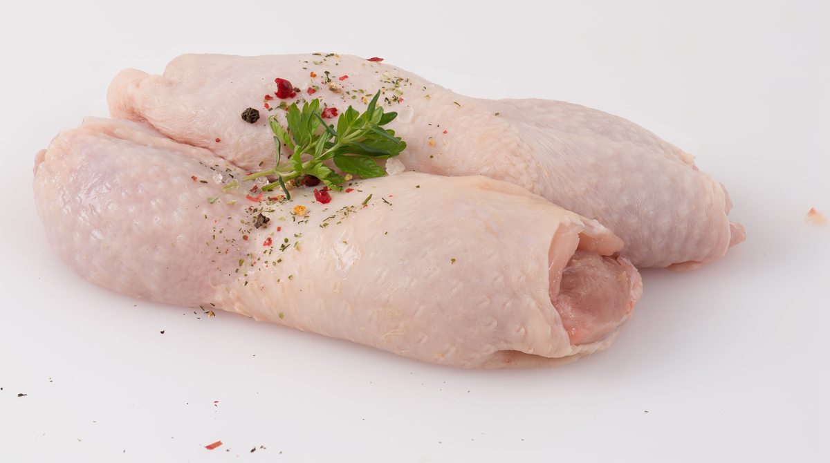 怎么把鸡大腿给剁成小块，