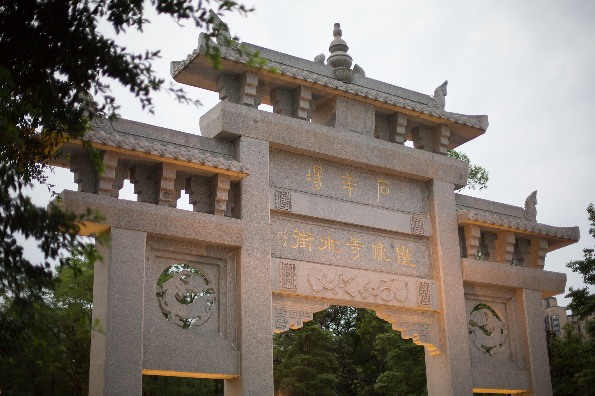 成都铁学校升学就业条件解析：未来发展前景如何？