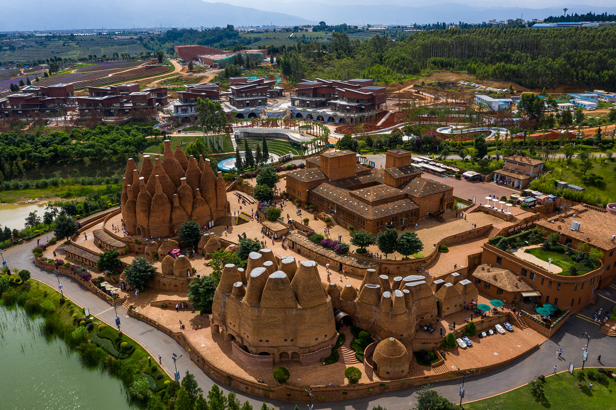 关于弥勒云南红酒庄、东风韵、石屏风景区、红河水乡、太平湖森林公园、可邑小镇发展的一些建议