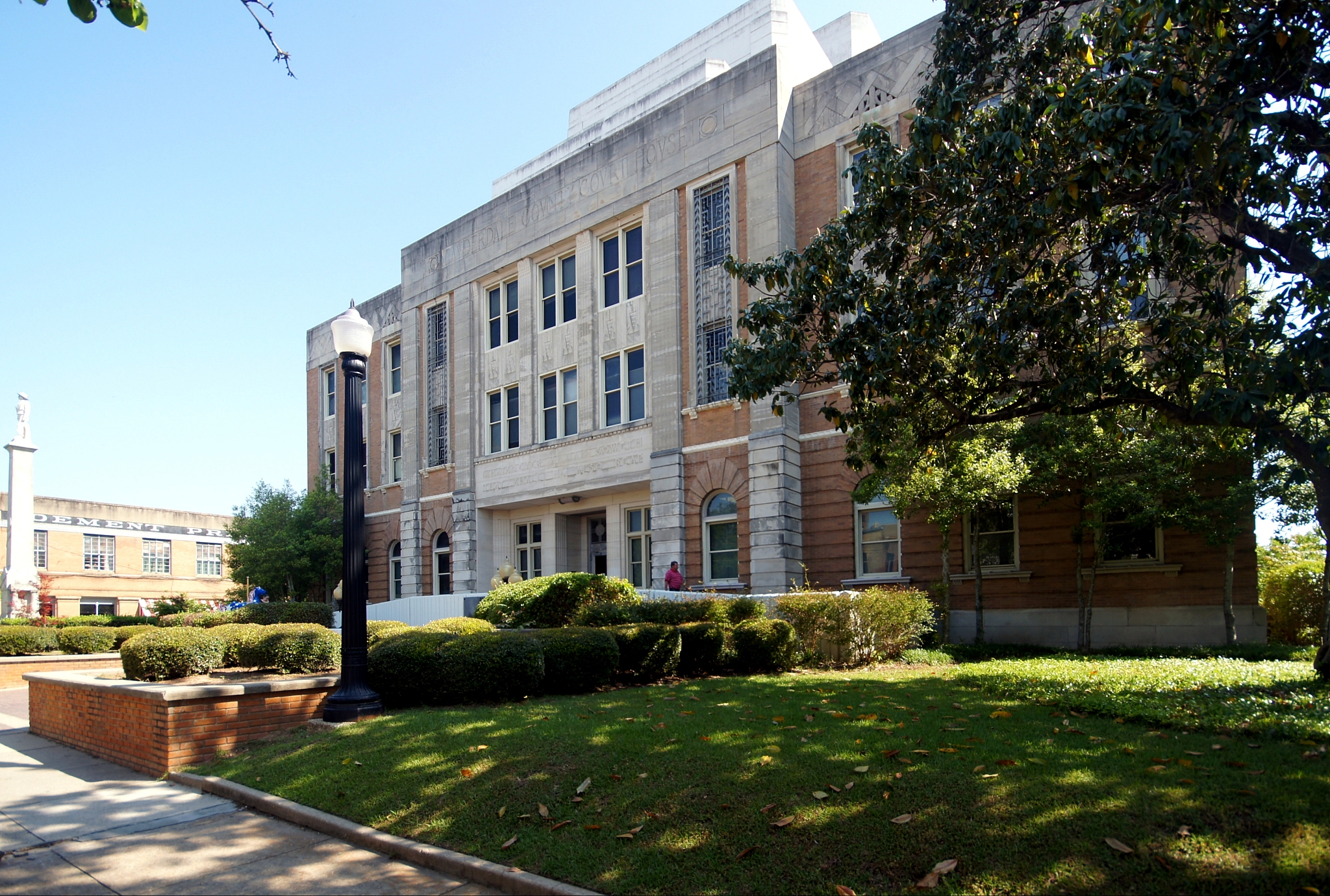 lauderdale county courthouse  2/2